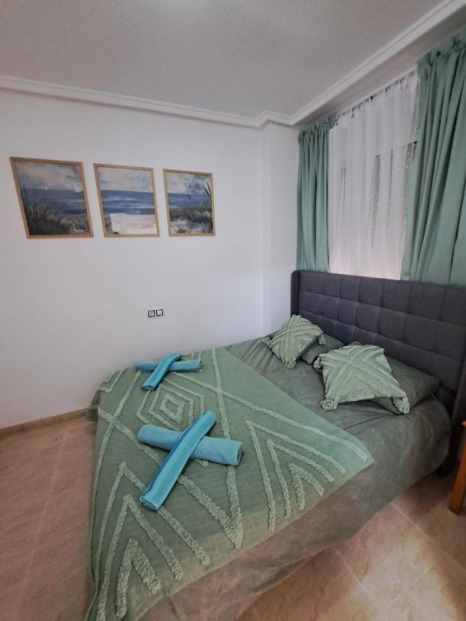 Modern 2 Bedroom Apartment In The Center Of Torrevieja Exterior photo